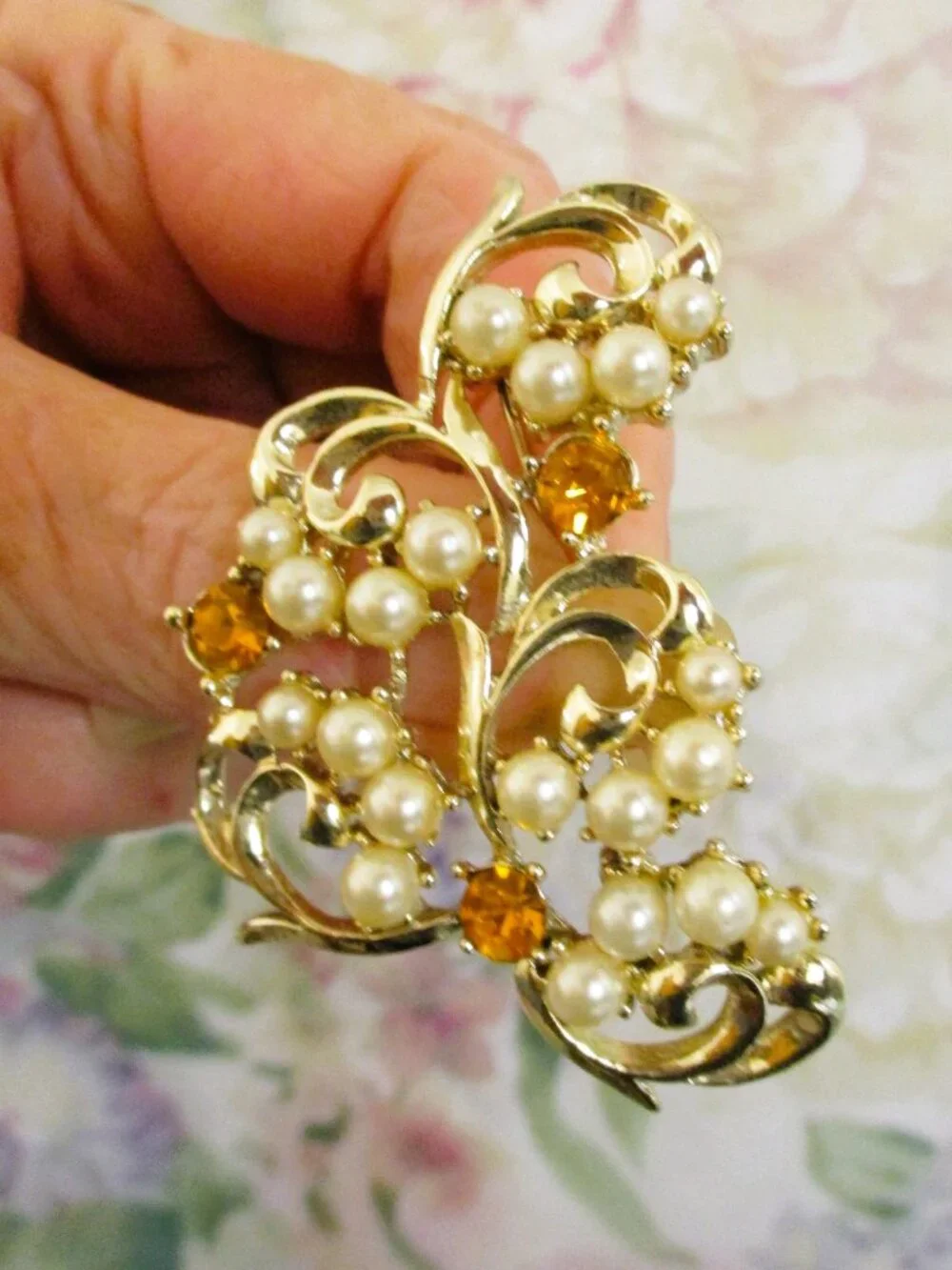 Vintage ART NOUVEAU Brooch: Goldenrod Rhinestone Pearl Swirl, Gold Plate
